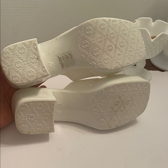 Jeffrey Campbell Cream Platform Mules Sandals - Picture 8 of 13